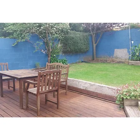 Bright Open Airy Living In Dublin 14 Holiday home *