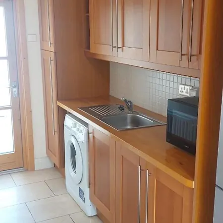 Bright Open Airy Living In Dublin 14 * Дандрум