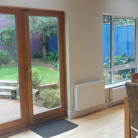 Bright Open Airy Living In Dublin 14 Дом отдыха