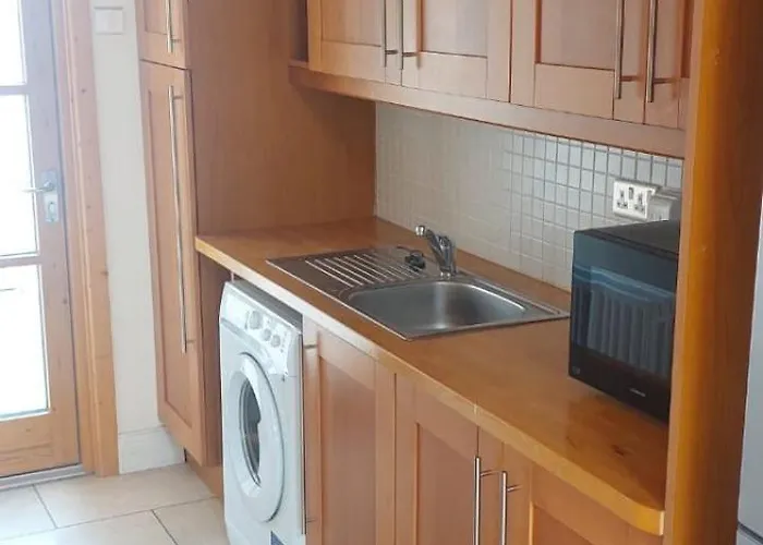 Bright Open Airy Living In Dublin 14 * Dundrum