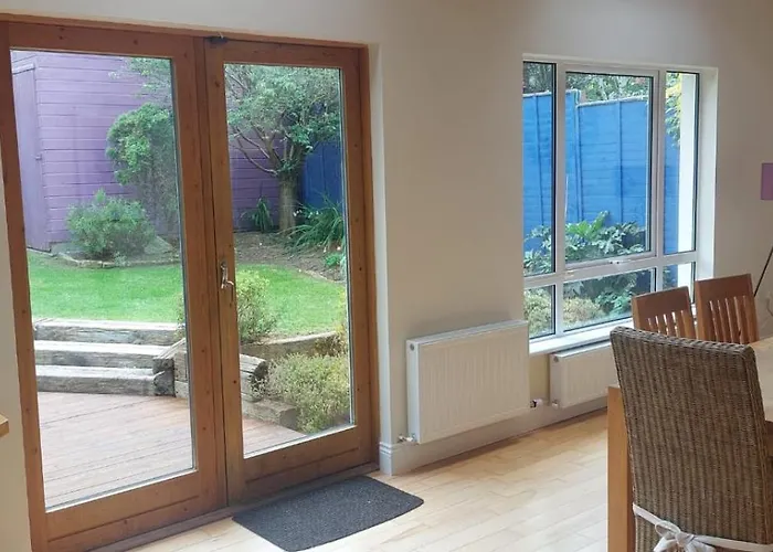 Vakantiehuis Bright Open Airy Living In Dublin 14