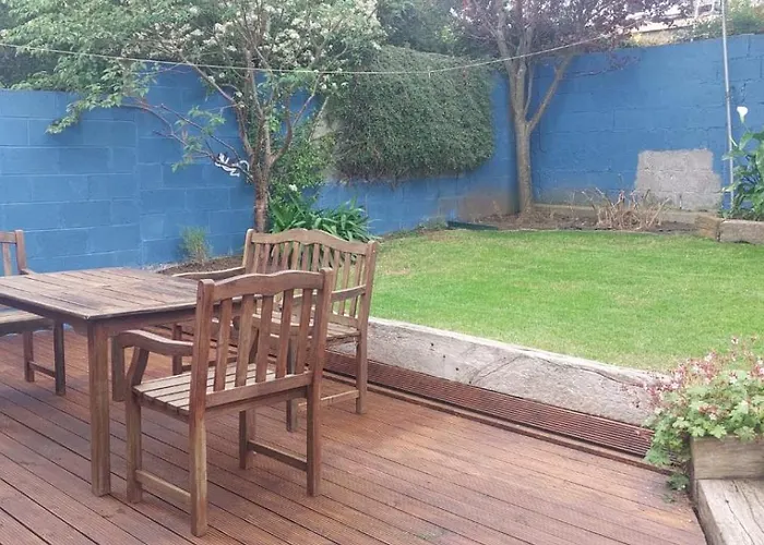 Bright Open Airy Living In Dublin 14 * Dundrum (Dublin)